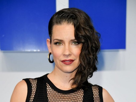 Murray Hone is a professional hockey player and Celebrity Husband