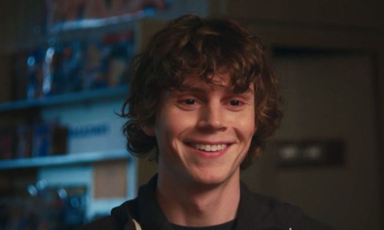 Evan Peters