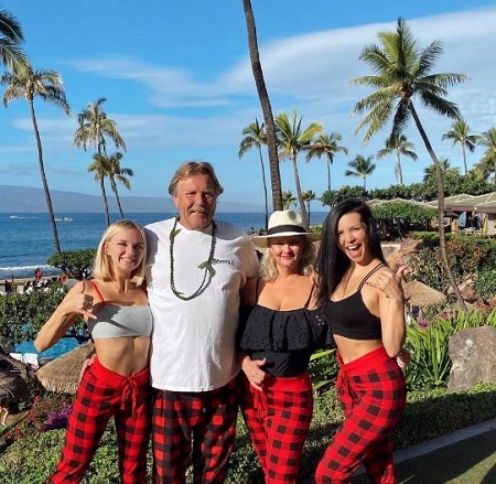 Scheana Shay with her mother Erika Van Olphen, father Ron Van Olphen, and sister Cortney Van Olphen.