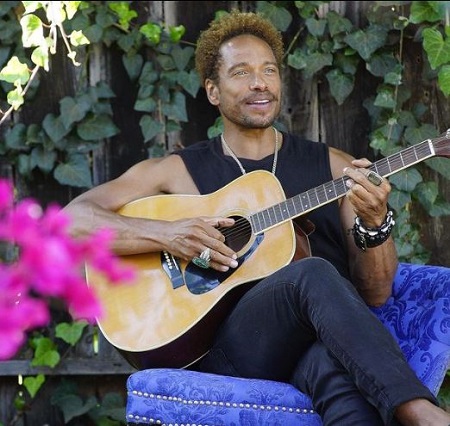 The CSI: Crime Scene Investigation actor and musician Gary Dourdan has an estimated net worth of $500 thousand.